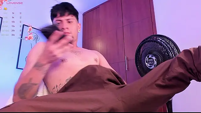 vaalentiino online show from February 20, 6:26 am