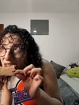 little  ammy online show from February 5, 2:16 am