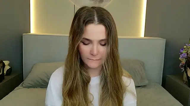 Lina Sinerz online show from April 13, 8:25 pm