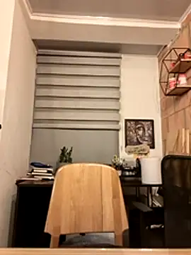 Snapshot of Magenta_Moon chatting on June 1, 11:28 pm Magenta Moon online show from June 1, 11:28 pm
