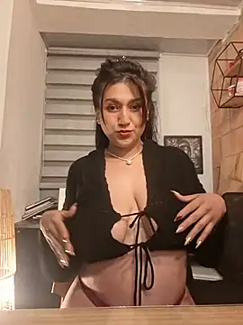 Snapshot of Magenta_Moon chatting on July 30, 11:37 pm Magenta Moon online show from July 30, 11:37 pm