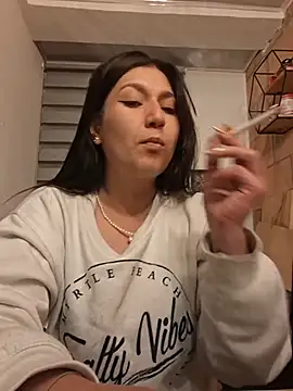Snapshot of Magenta_Moon chatting on August 2, 12:53 am Magenta Moon online show from August 2, 12:53 am