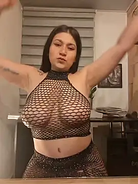 Snapshot of Magenta_Moon chatting on August 7, 12:23 am Magenta Moon online show from August 7, 12:23 am