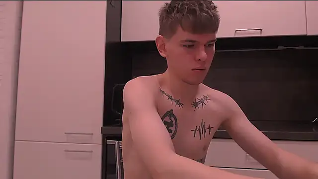 Snapshot of Fredd_Xanders chatting on February 6, 8:23 pm Fredd Xanders online show from February 6, 8:23 pm