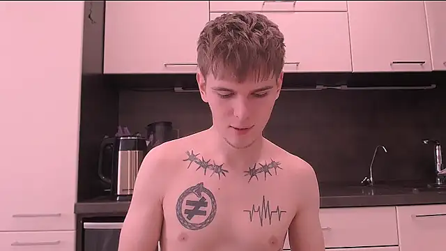 Snapshot of Fredd_Xanders chatting on February 23, 8:22 am Fredd Xanders online show from February 23, 8:22 am