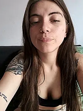 Ceciihot online show from January 6, 4:00 pm