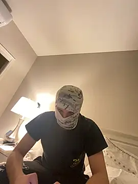 phantom898983 online show from April 12, 7:46 am