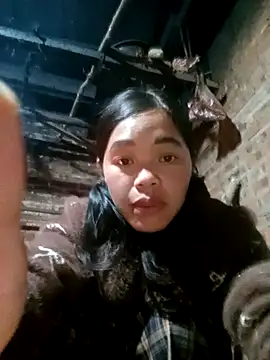 Snapshot of mon-monk chatting on December 14, 1:05 pm mon-monk online show from December 14, 1:05 pm