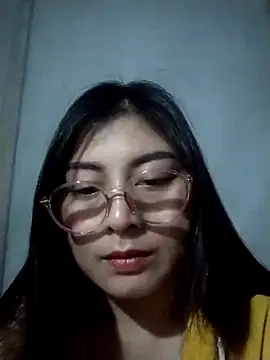 Snapshot of Paerl-sweet chatting on December 17, 12:44 pm Paerl-sweet online show from December 17, 12:44 pm