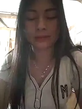 Snapshot of Paerl-sweet chatting on March 6, 7:27 am Paerl-sweet online show from March 6, 7:27 am