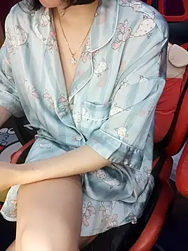 Snapshot of Alone_nothing chatting on March 20, 4:01 pm Alone nothing online show from March 20, 4:01 pm