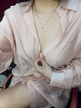 Snapshot of Alone_nothing chatting on March 31, 3:01 pm Alone nothing online show from March 31, 3:01 pm