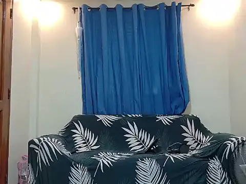 Snapshot of Cinpussie89 chatting on February 6, 7:23 am Cinpussie89 online show from February 6, 7:23 am