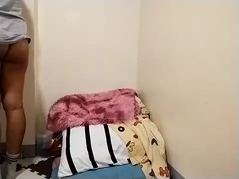 Snapshot of Cinpussie89 chatting on February 8, 10:51 am Cinpussie89 online show from February 8, 10:51 am