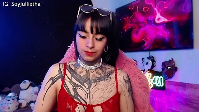 Julls420  online show from February 13, 2:29 am