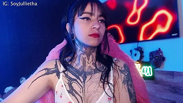 Julls420  online show from February 24, 5:27 am