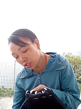 Snapshot of anna-can chatting on March 10, 4:17 am anna-can online show from March 10, 4:17 am