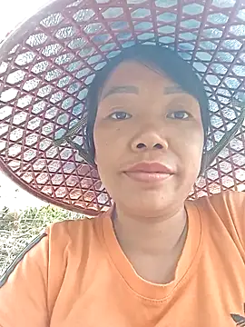 Snapshot of anna-can chatting on April 15, 5:58 am anna-can online show from April 15, 5:58 am