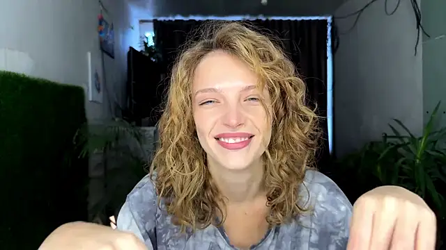 Snapshot of Miss_Monroe chatting on January 12, 9:58 am Miss Monroe online show from January 12, 9:58 am