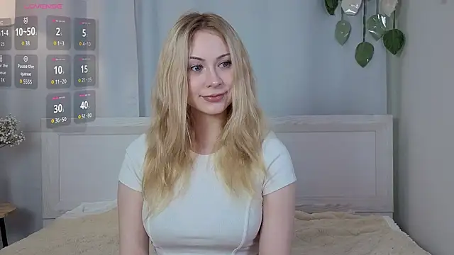 Snapshot of kaity_berry chatting on January 16, 9:02 am kaity berry online show from January 16, 9:02 am