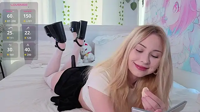 Snapshot of kaity_berry chatting on February 17, 8:55 am kaity berry online show from February 17, 8:55 am