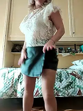 AhlyssaLove1155 online show from December 21, 1:18 pm