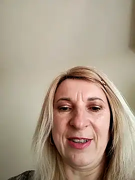 AhlyssaLove1155 online show from April 10, 12:21 pm