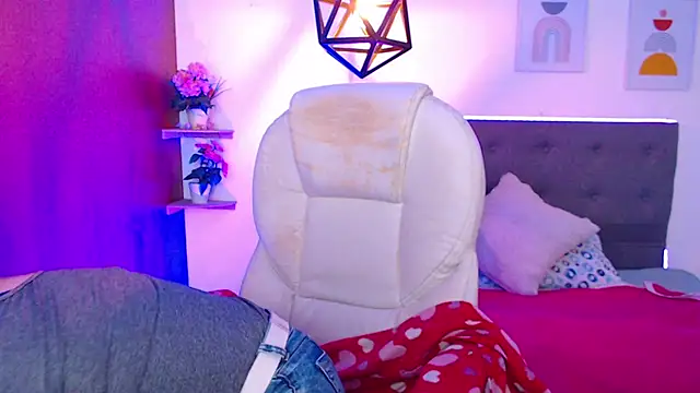 dany bannany online show from March 17, 4:32 pm