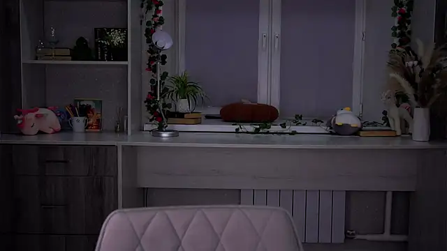 Snapshot of SolBurri chatting on December 15, 2:05 am SolBurri online show from December 15, 2:05 am