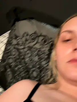 hotmom026 online show from December 5, 7:21 pm