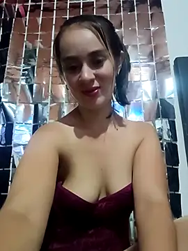 Snapshot of Heidy_Klum_ chatting on December 17, 12:38 am Heidy Klum online show from December 17, 12:38 am