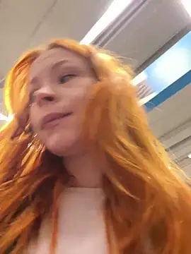 Snapshot of _Little_Ginger chatting on December 21, 4:30 am Little Ginger online show from December 21, 4:30 am