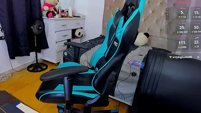 lulu parker online show from December 19, 7:32 pm