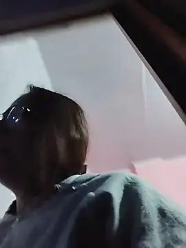 Snapshot of Susana_Rojas chatting on February 25, 1:37 am Susana Rojas online show from February 25, 1:37 am