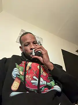 Snapshot of Dreadyyy chatting on December 15, 5:44 am Dreadyyy online show from December 15, 5:44 am