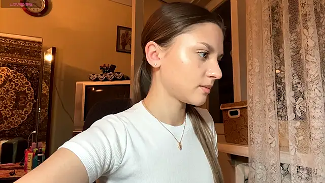 Snapshot of EnergeticMona chatting on December 16, 2:11 pm EnergeticMona online show from December 16, 2:11 pm