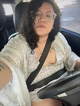 Snapshot of VanesssaMilf_ chatting on January 6, 1:48 pm VanesssaMilf online show from January 6, 1:48 pm