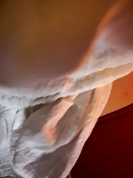 Snapshot of VanesssaMilf_ chatting on February 8, 3:21 am VanesssaMilf online show from February 8, 3:21 am