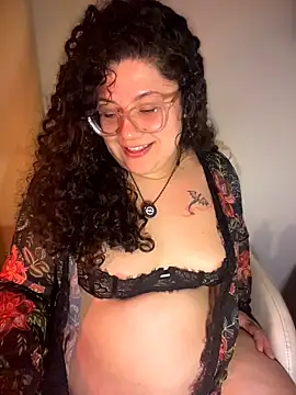 Snapshot of VanesssaMilf_ chatting on March 11, 3:01 am VanesssaMilf online show from March 11, 3:01 am