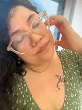 Snapshot of VanesssaMilf_ chatting on March 22, 1:47 pm VanesssaMilf online show from March 22, 1:47 pm