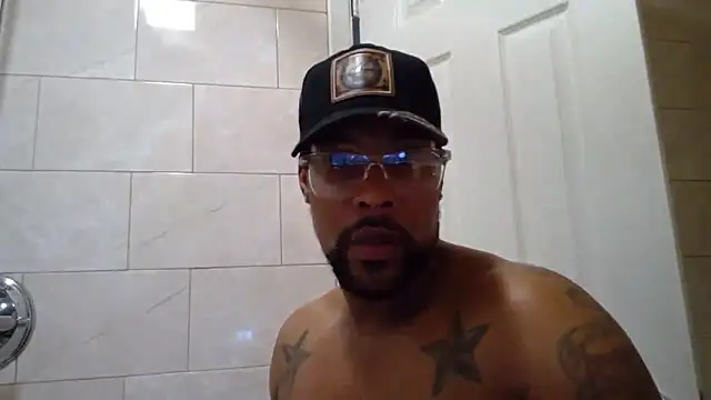 Snapshot of cosmiccloudpig chatting on December 23, 8:01 am cosmiccloudpig online show from December 23, 8:01 am