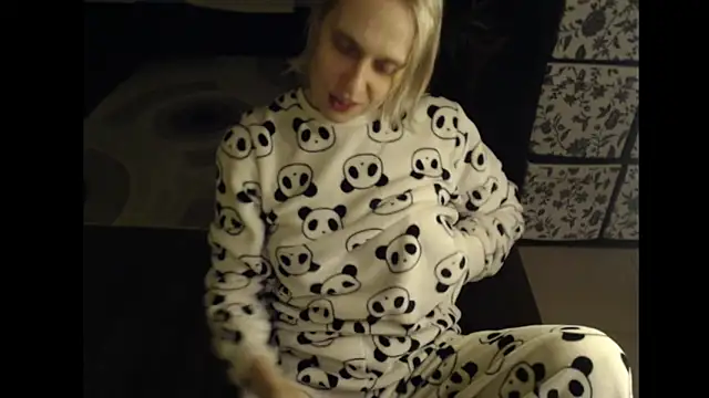 Sweet Shugar 4Daddy online show from December 22, 8:17 pm