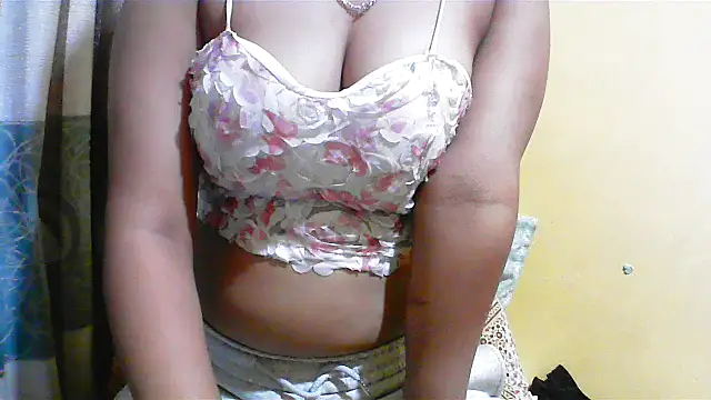 Snapshot of begum_nepal chatting on April 9, 4:34 pm begum nepal online show from April 9, 4:34 pm