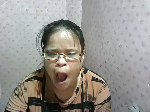 Hotty babe23 online show from December 16, 4:12 pm