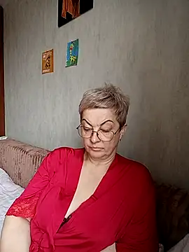 Snapshot of Bastet422111 chatting on March 19, 7:45 am Bastet422111 online show from March 19, 7:45 am