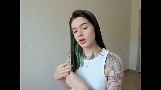 NikkieKitty online show from April 17, 11:24 am