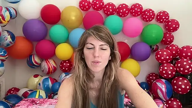 Snapshot of CelestialRuby chatting on February 7, 5:49 pm CelestialRuby online show from February 7, 5:49 pm