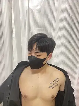 Snapshot of kimze7 chatting on December 14, 2:11 pm kimze7 online show from December 14, 2:11 pm