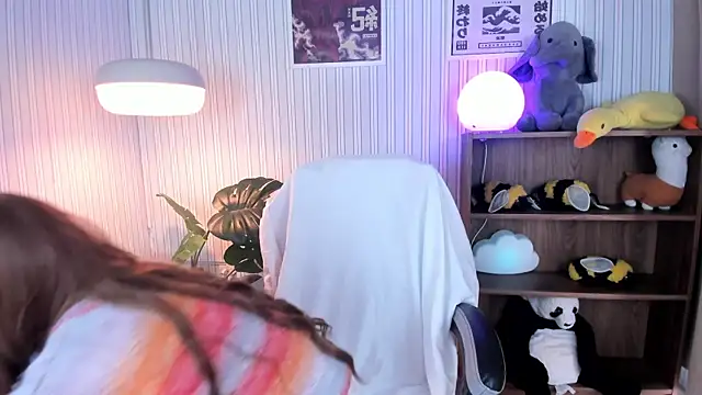 Snapshot of simone_sky chatting on January 8, 8:22 pm simone sky online show from January 8, 8:22 pm