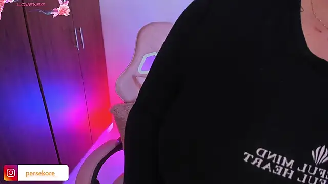 Snapshot of impersy chatting on December 14, 7:40 pm impersy online show from December 14, 7:40 pm